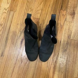 TOMS Black Heeled Boot - fantastic condition!!!